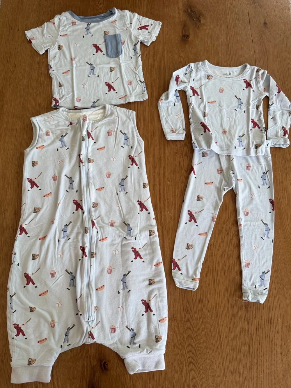 Kyte BABY - Baseball; Includes M 1.0 TOG Sleep Bag Walker, Pajama Set & T-shirt